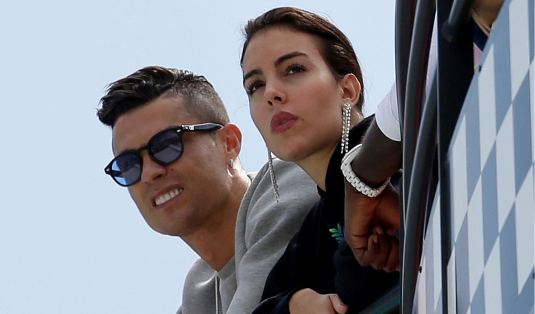 Georgina Rodriguez, Ronaldo’nun üç çocuğunu evlat edindi