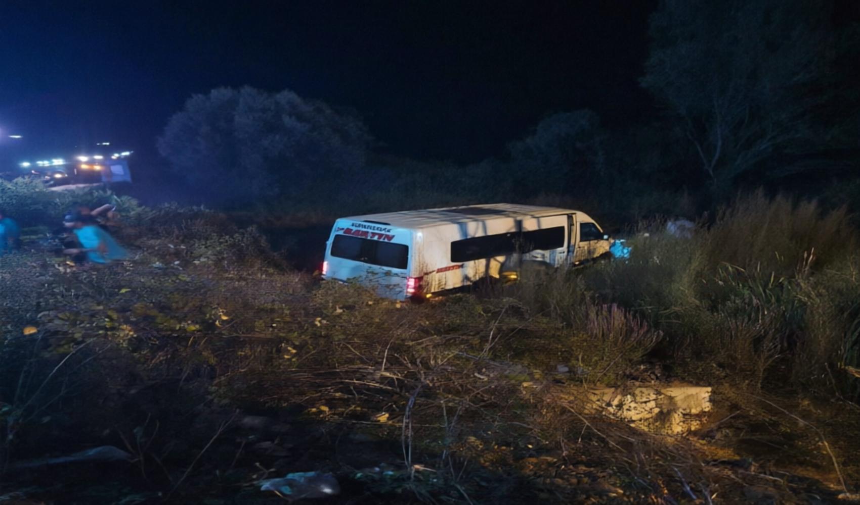 Bartın’da minibüs ile otomobil çarpıştı: 11 yaralı