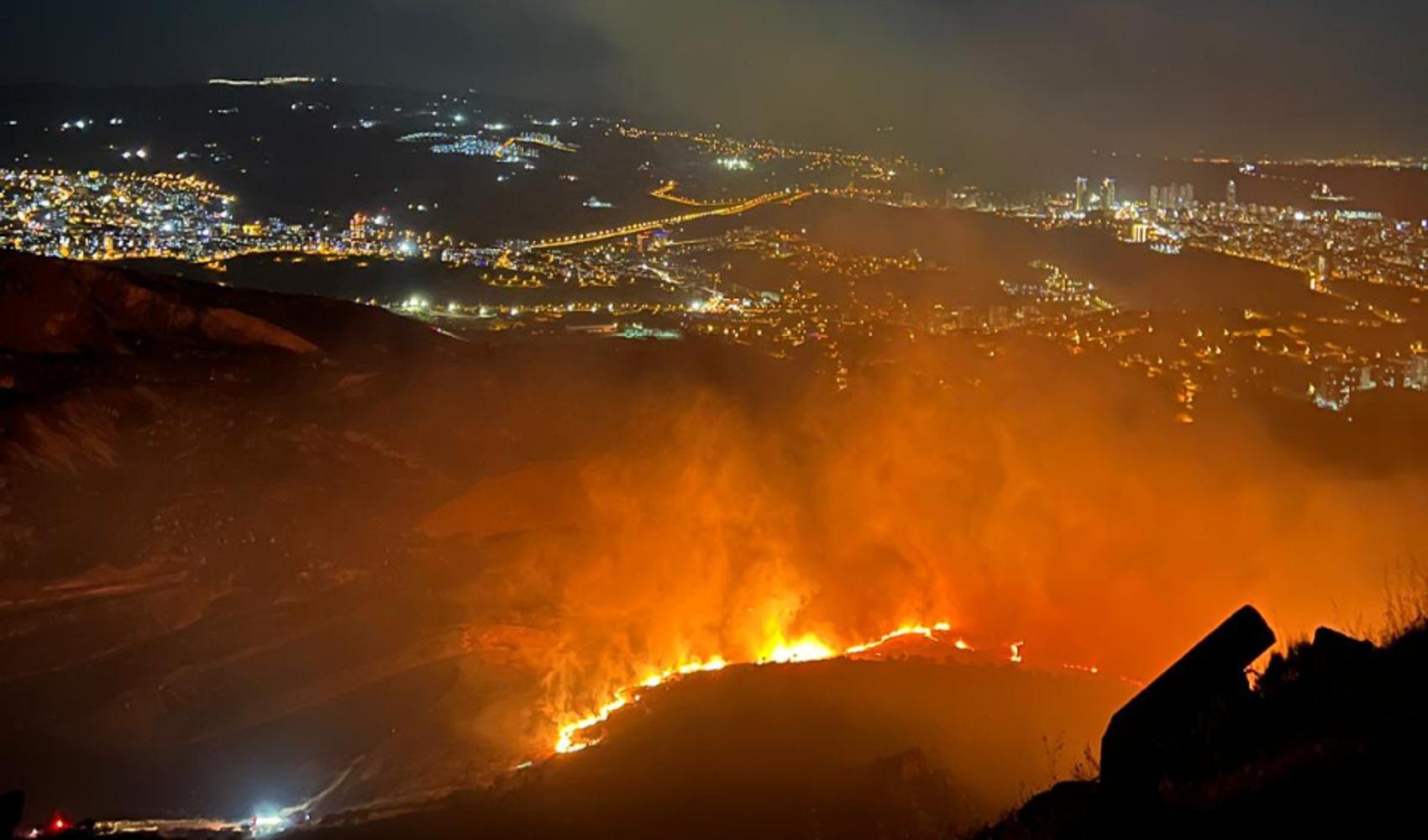 Waldbrand in Ankara-Mamak: Feuerwehr bekämpft Flammen