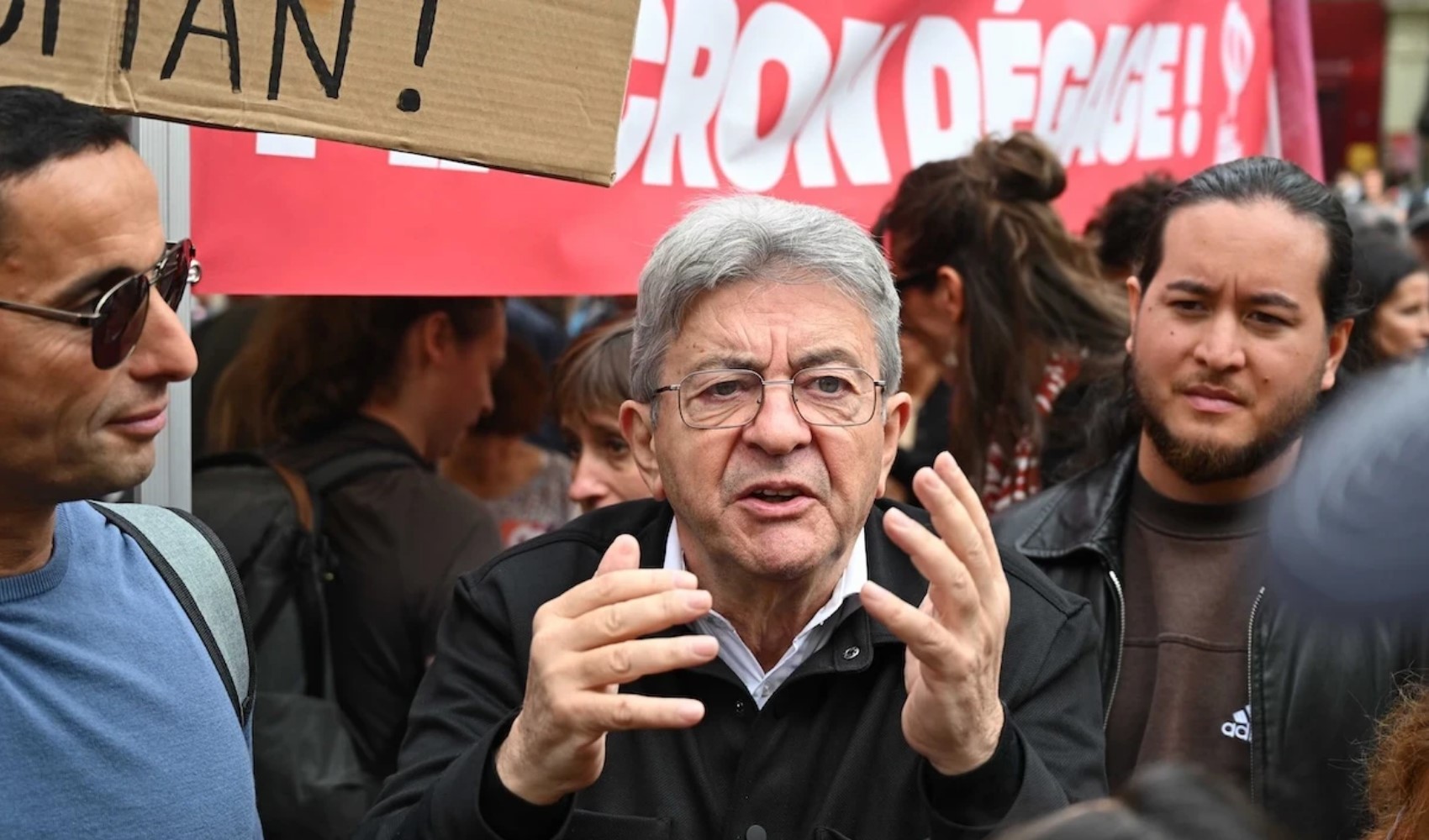 Fransa’da 2027 seçimleri anketi: Mélenchon, Le Pen’e karşı en olası ikinci tur rakibi olarak öne çıktı