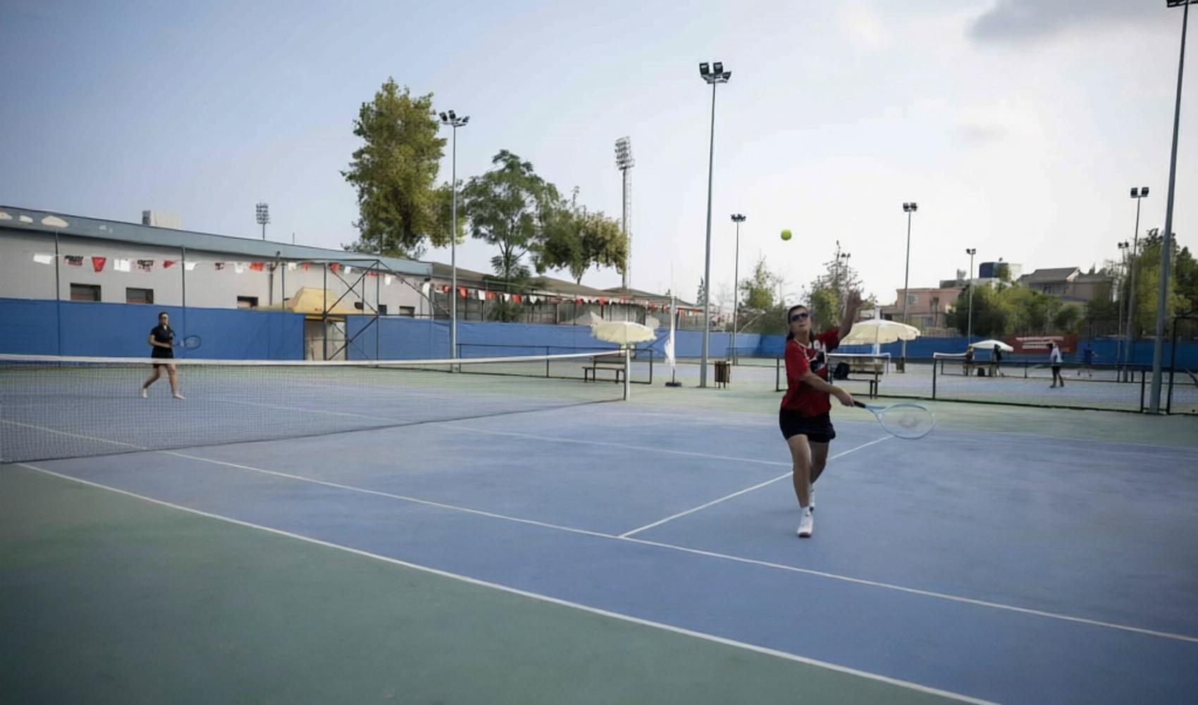 Mersin’de 30 Ağustos coşkusu tenis kortlarına taşındı