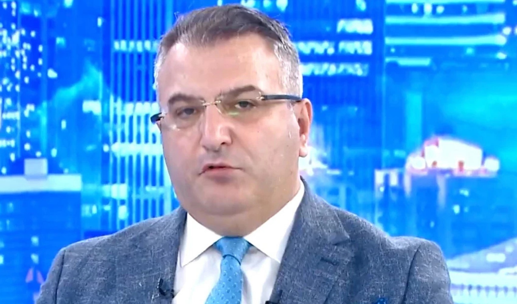 Son Dakika: Cem Küçük soruşturmasında 3 kişi hakkında yakalama kararı!