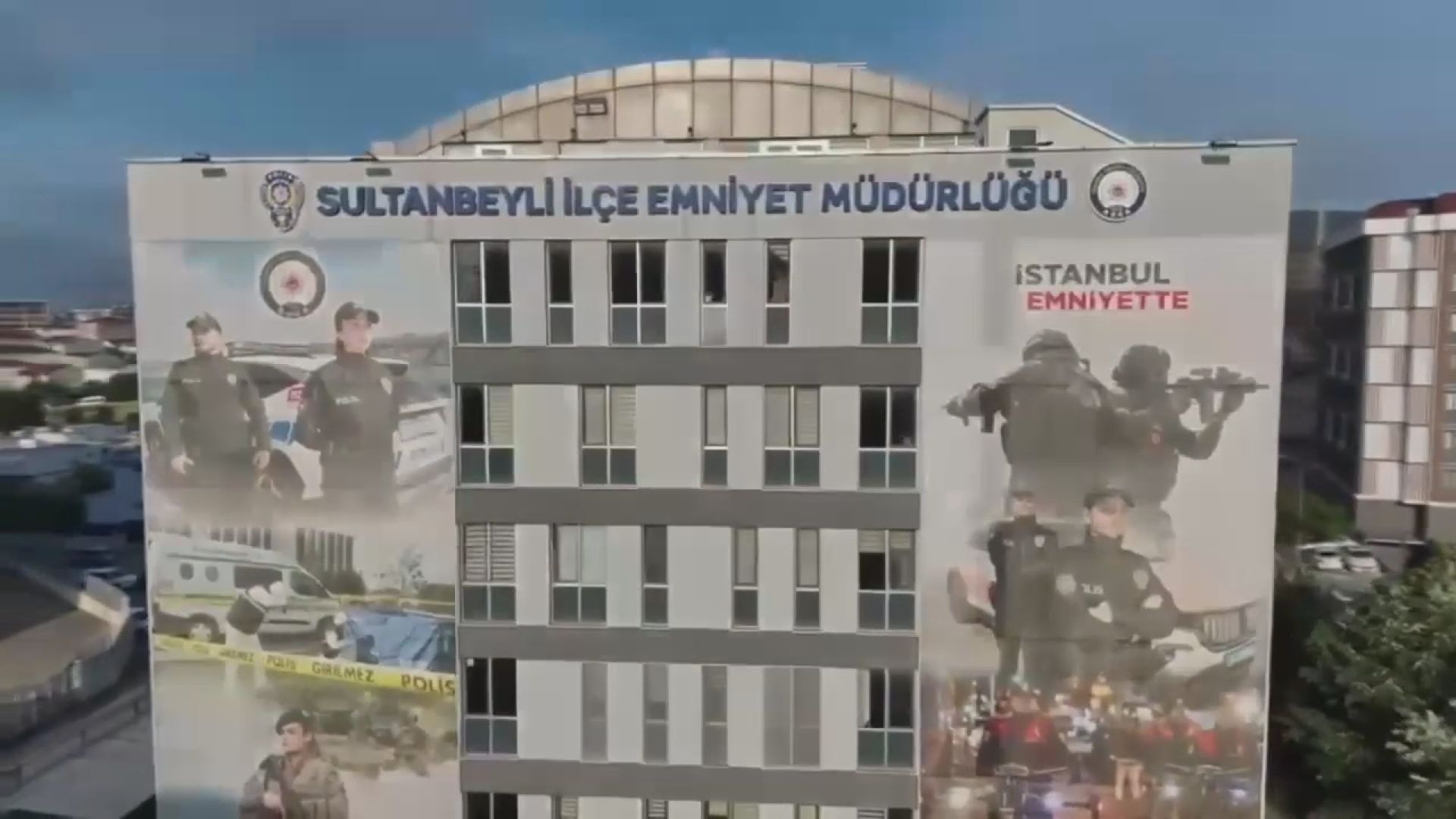 Sultanbeyli İlçe Emniyet Müdürlüğü binasının dış cephesi.