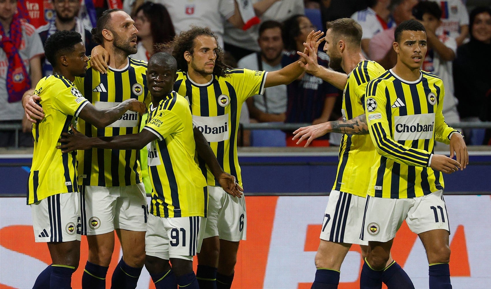 Gazeteler Fenerbahçe'nin Şampiyonlar Ligi zaferini nasıl gördü?