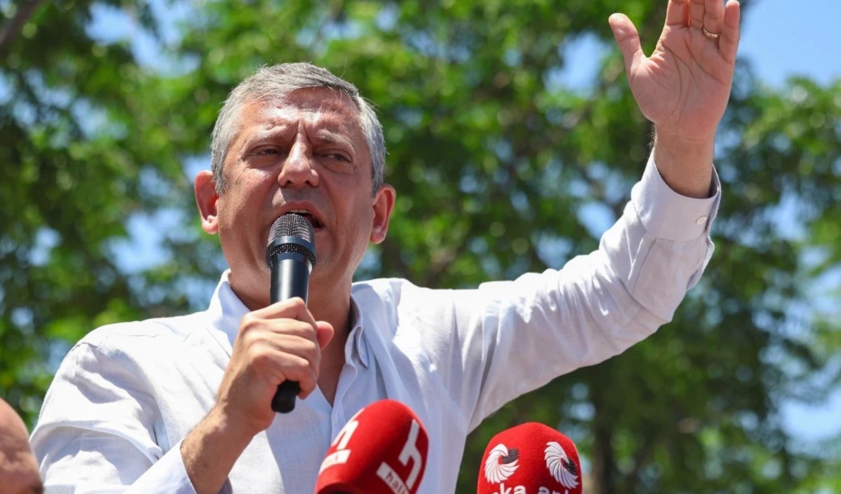 Özgür Özel ev hanımları için vaadini açıkladı! Seçim öncesi dikkat çeken proje