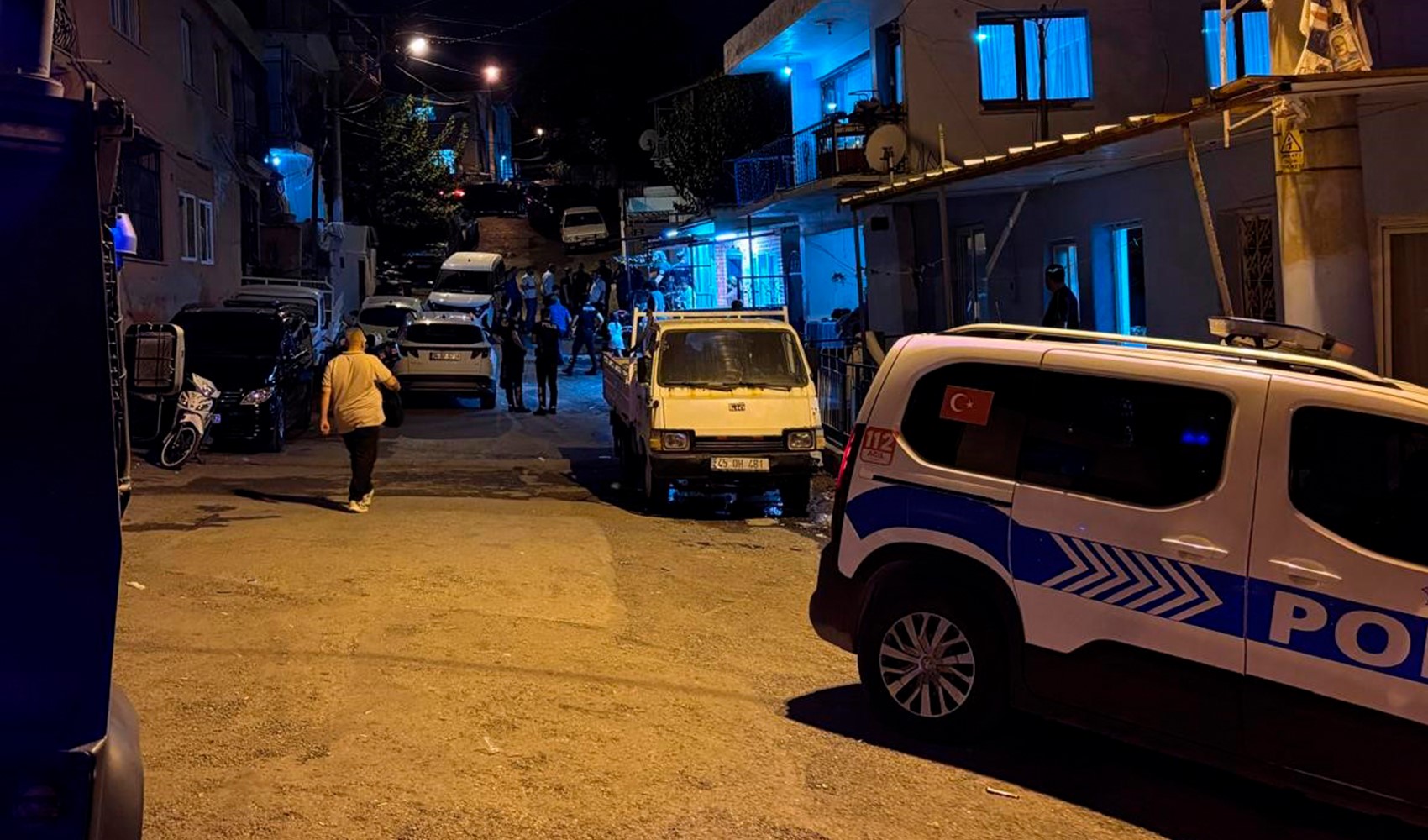 İzmir'de güvercin kavgası silahlı çatışmaya dönüştü: 13 yaralı, 4 tutuklama