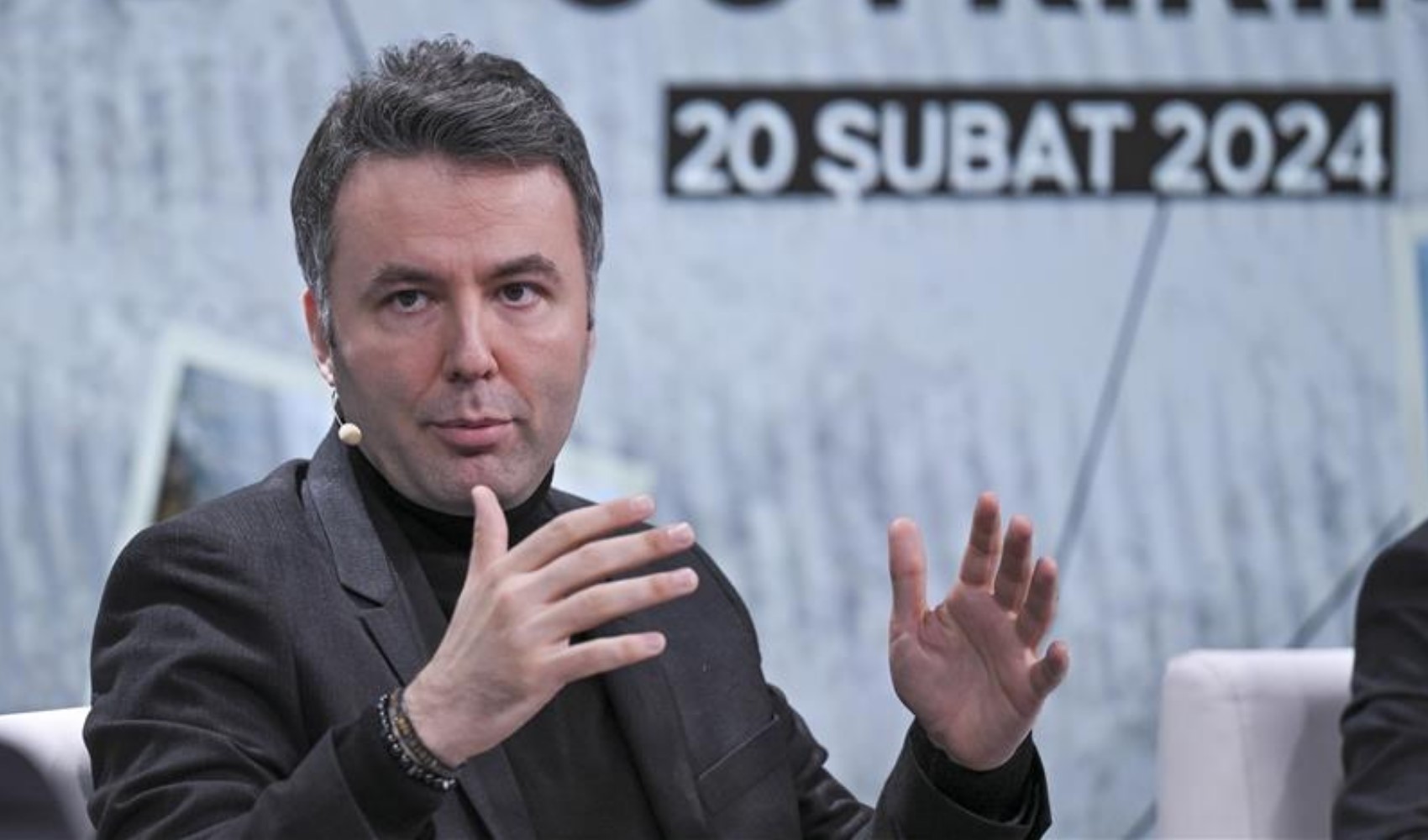 Mehmet Akif Ersoy'dan tahliye vaadiyle para istediler: 4 şüpheli tutuklandı