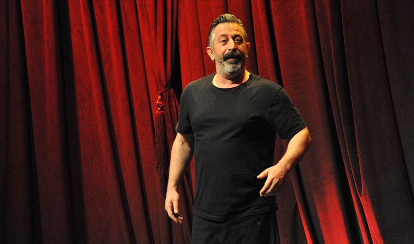 Cem Yılmaz kalp krizi geçirdi