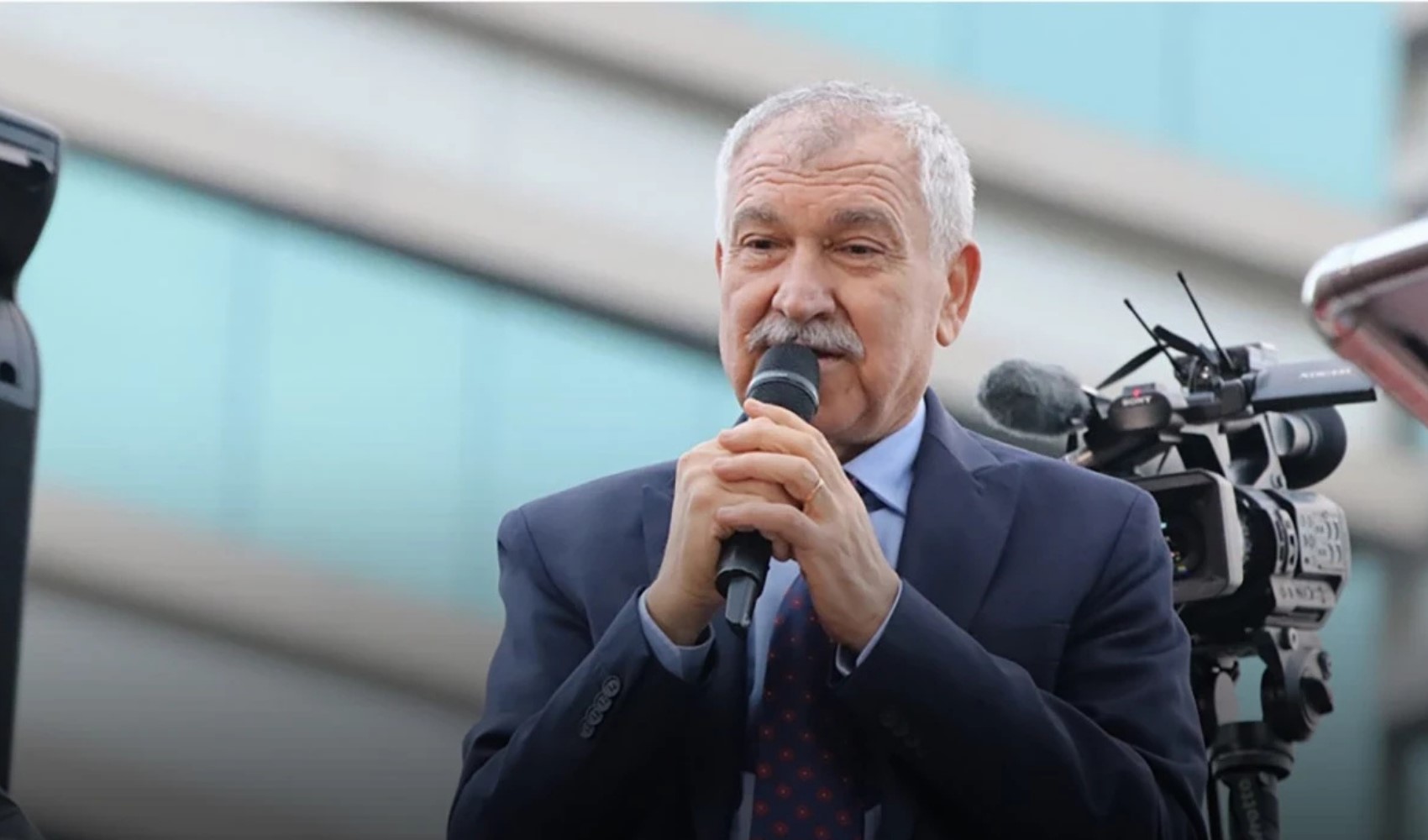 CHP'den Zeydan Karalar açıklaması: Onurlu duruşu olan belediye başkanlarımıza sahip çıkacağız