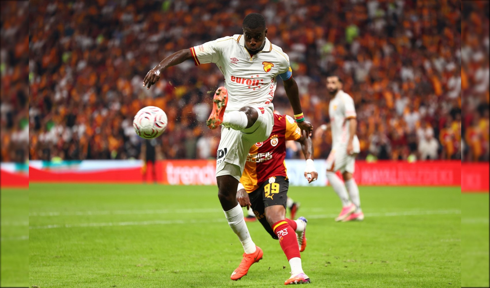 Il Galatasaray batte il Göztepe per 3-2 in casa