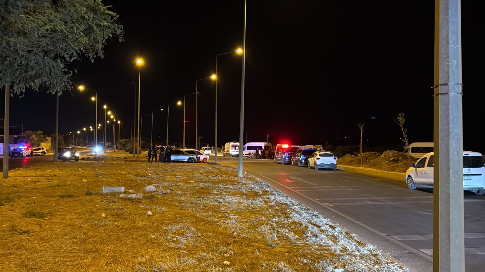 Düğün konvoyunda yaşanan tartışma meydan savaşına döndü