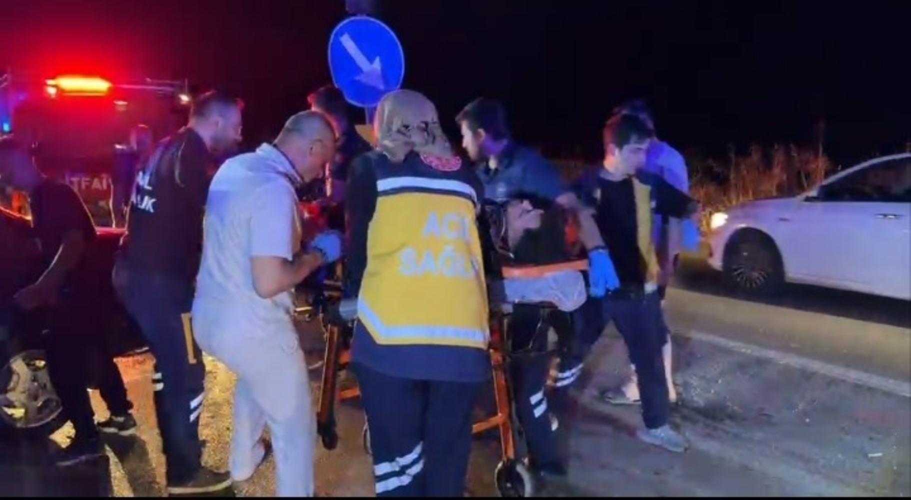 Bursa'da iki otomobil kafa kafaya çarpıştı: 5 yaralı, 2 ölü