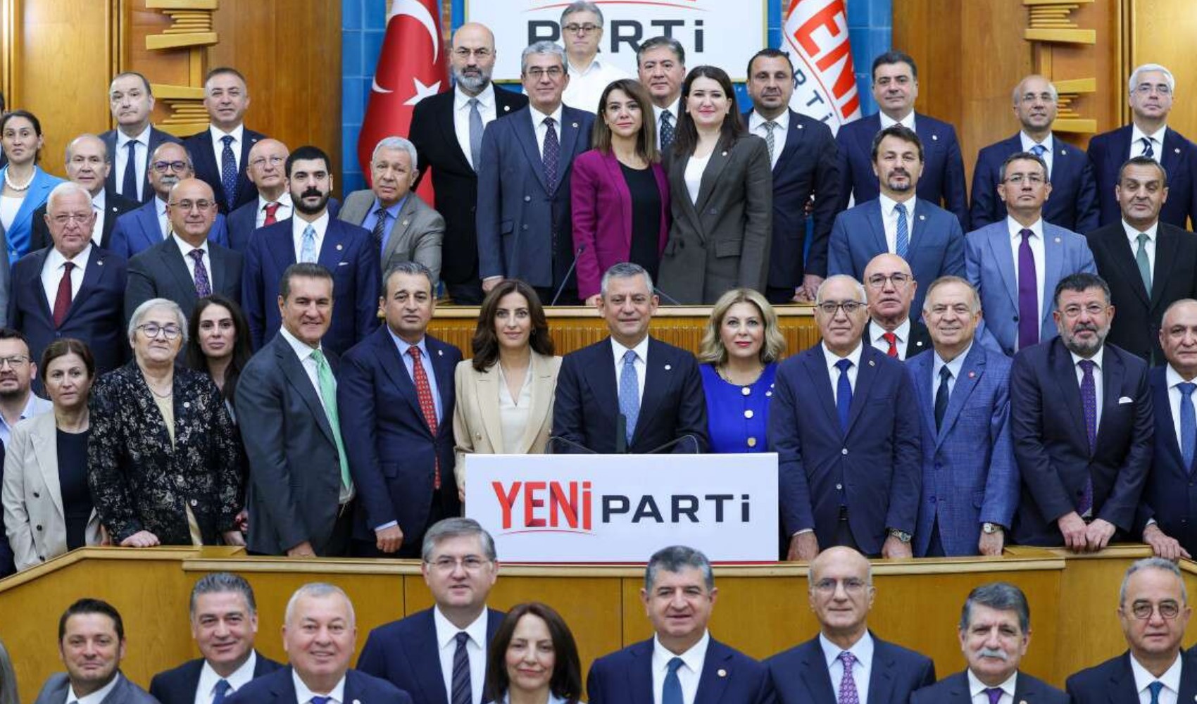YENİ Parti'den üyeliklerle ilgili beklenen açıklama geldi