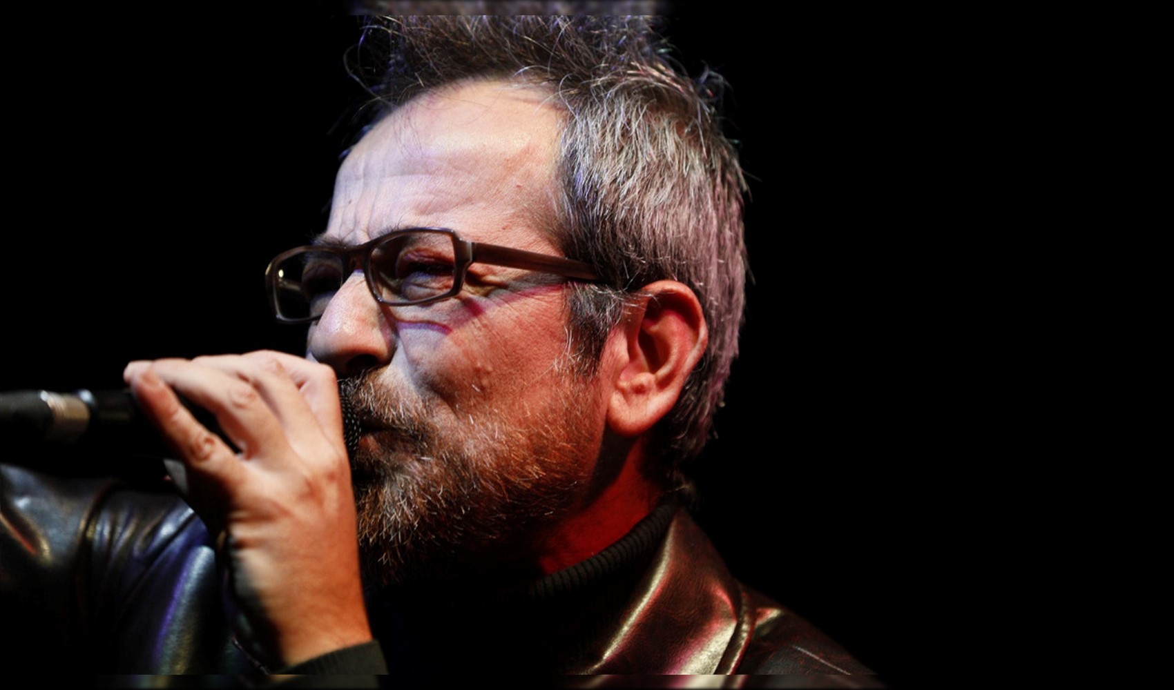 Feridun Düzağaç suspend ses concerts en raison de vertiges
