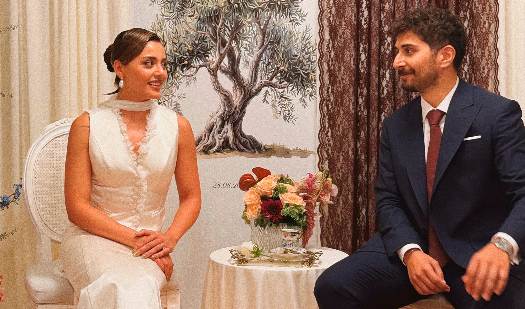 Sıla Türkoğlu ile Ata Ayyıldız nişanlandı