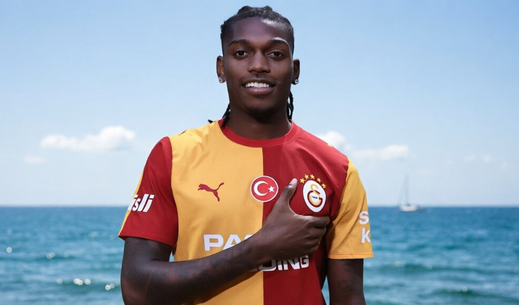 Rafael Leao'dan imza sonrası şampiyonluk mesajı