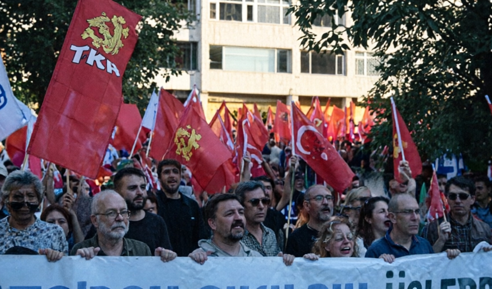 TKP’den 30 Ağustos açıklaması: “Kurtuluş kendi kollarımızdadır”