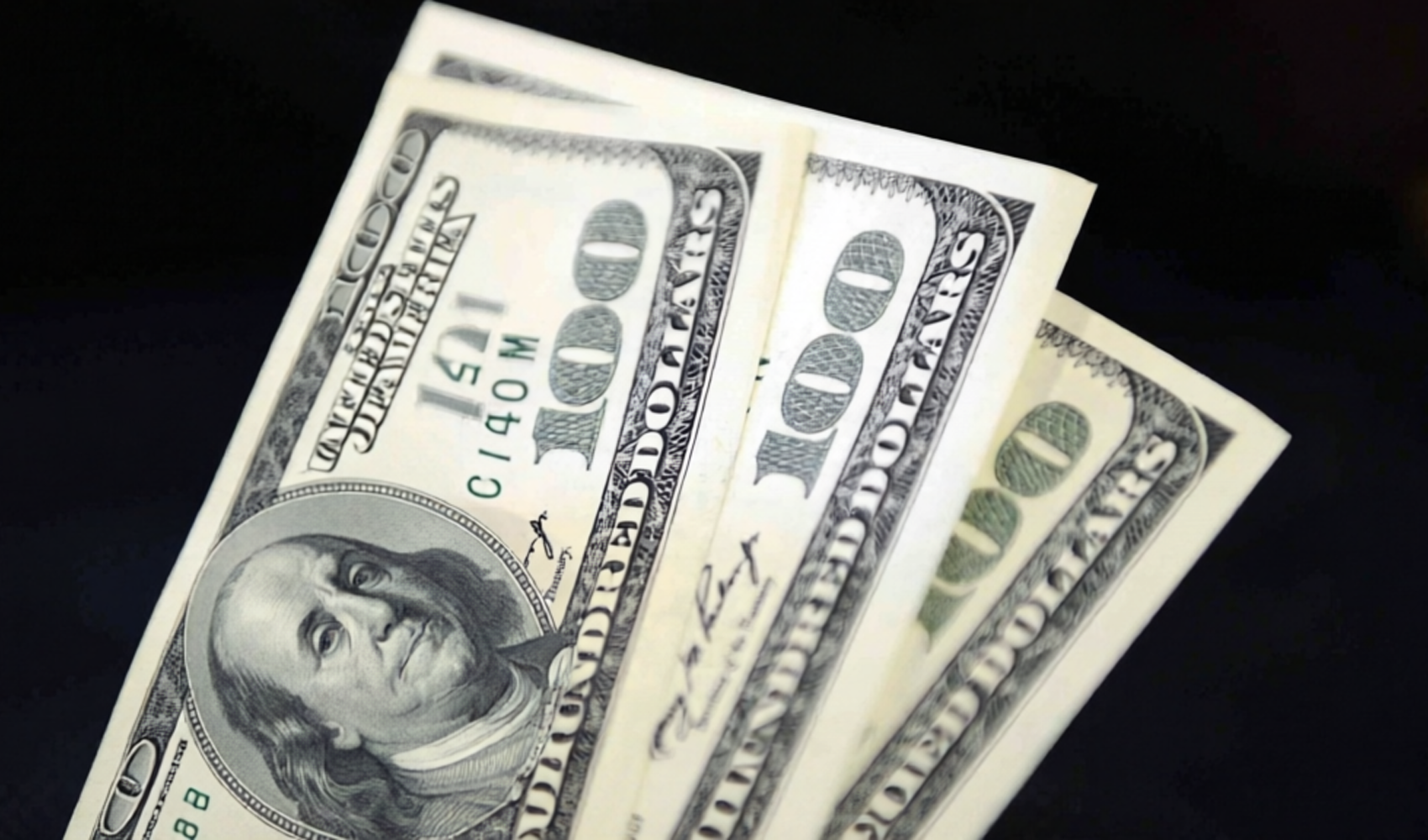Dollar starts the week at 48.2610 lira, euro at 55.9610 lira
