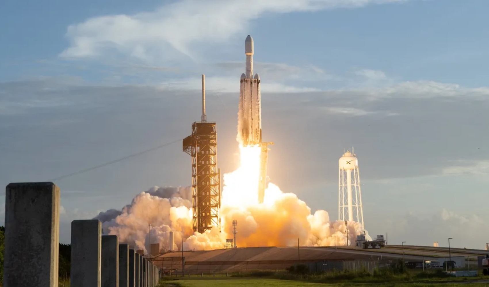 NASA'nın Roman Uzay Teleskobu fırlatıldı: Hubble'dan 100 kat geniş alanı görüntüleyecek