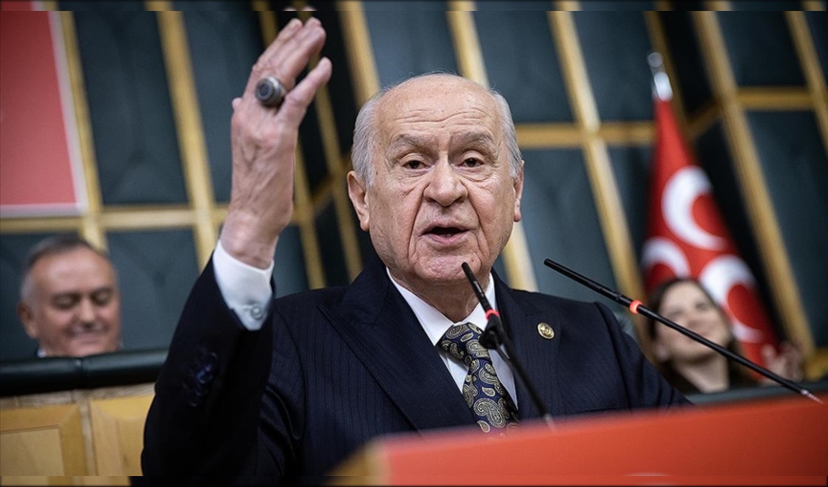 Son Dakika... Devlet Bahçeli çerçeve yasa teklifine imzayı attı