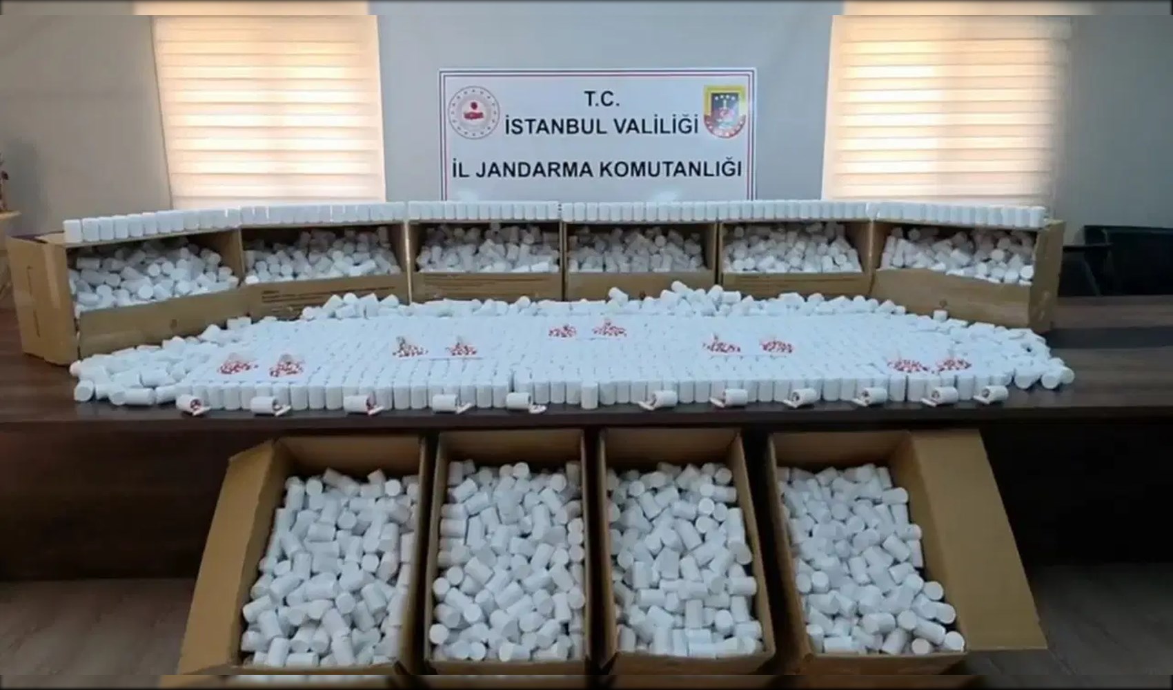 İstanbul’da büyük çaplı uyuşturucu baskını: 257 binin üzerinde hap ele geçirildi