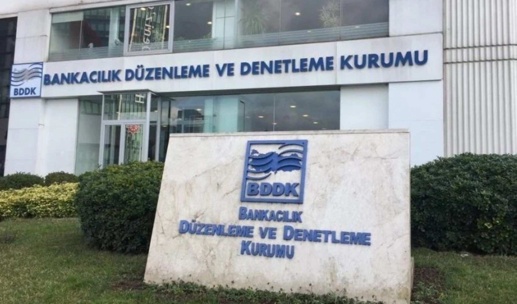 BDDK kredi limitlerini düşürdü: Yeni oranlar belli oldu