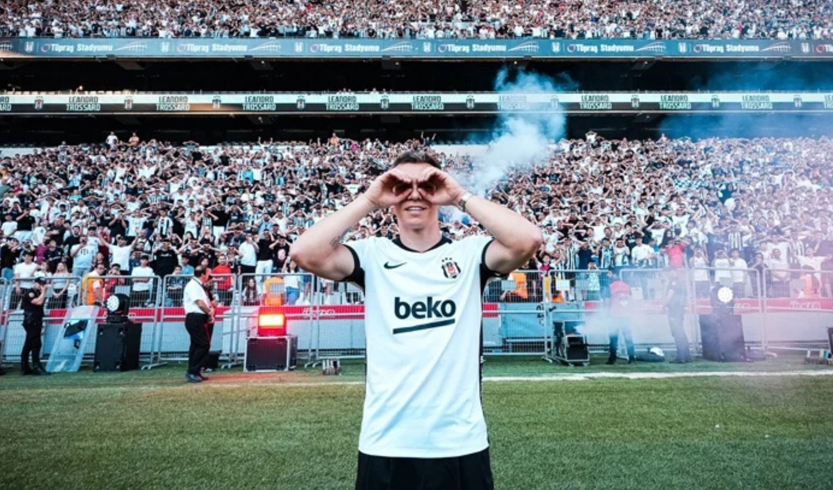 Beşiktaş'ta Trossard gelişmesi
