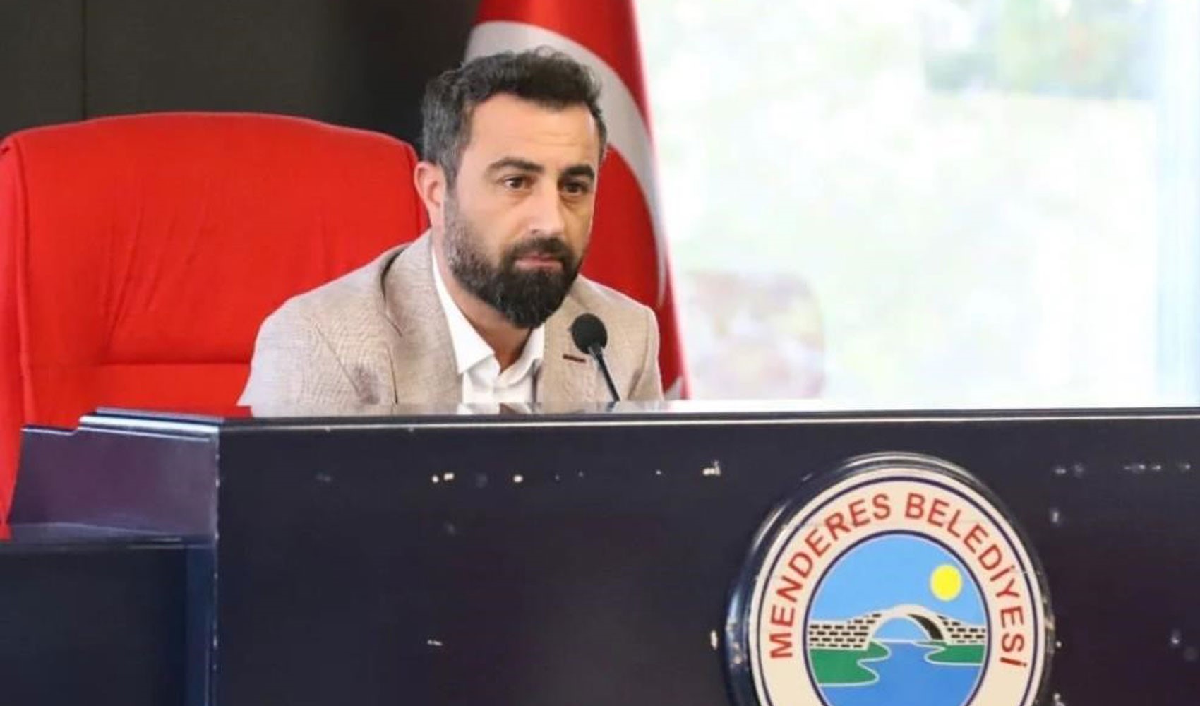 CHP'li Menderes Belediye Başkan Yardımcısı Rüzgar Sönmez yakalandı