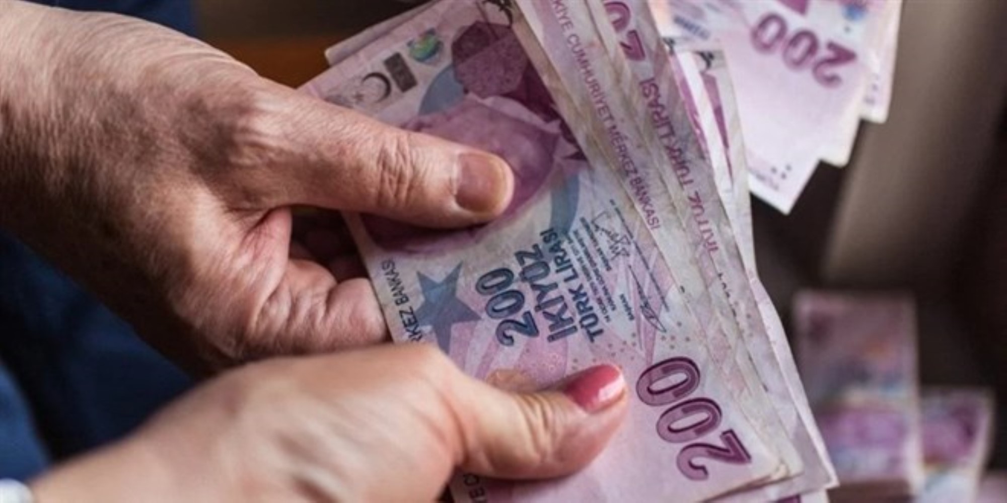 Ağustos ayında emekli promosyonları güncellendi! Ödemeler 32 bin TL'ye kadar çıkıyor