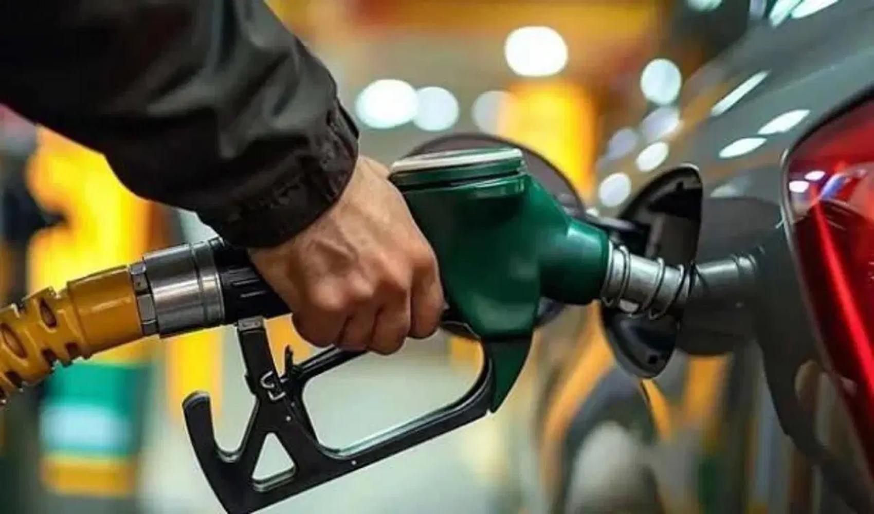 Benzine yeni zam yolda
