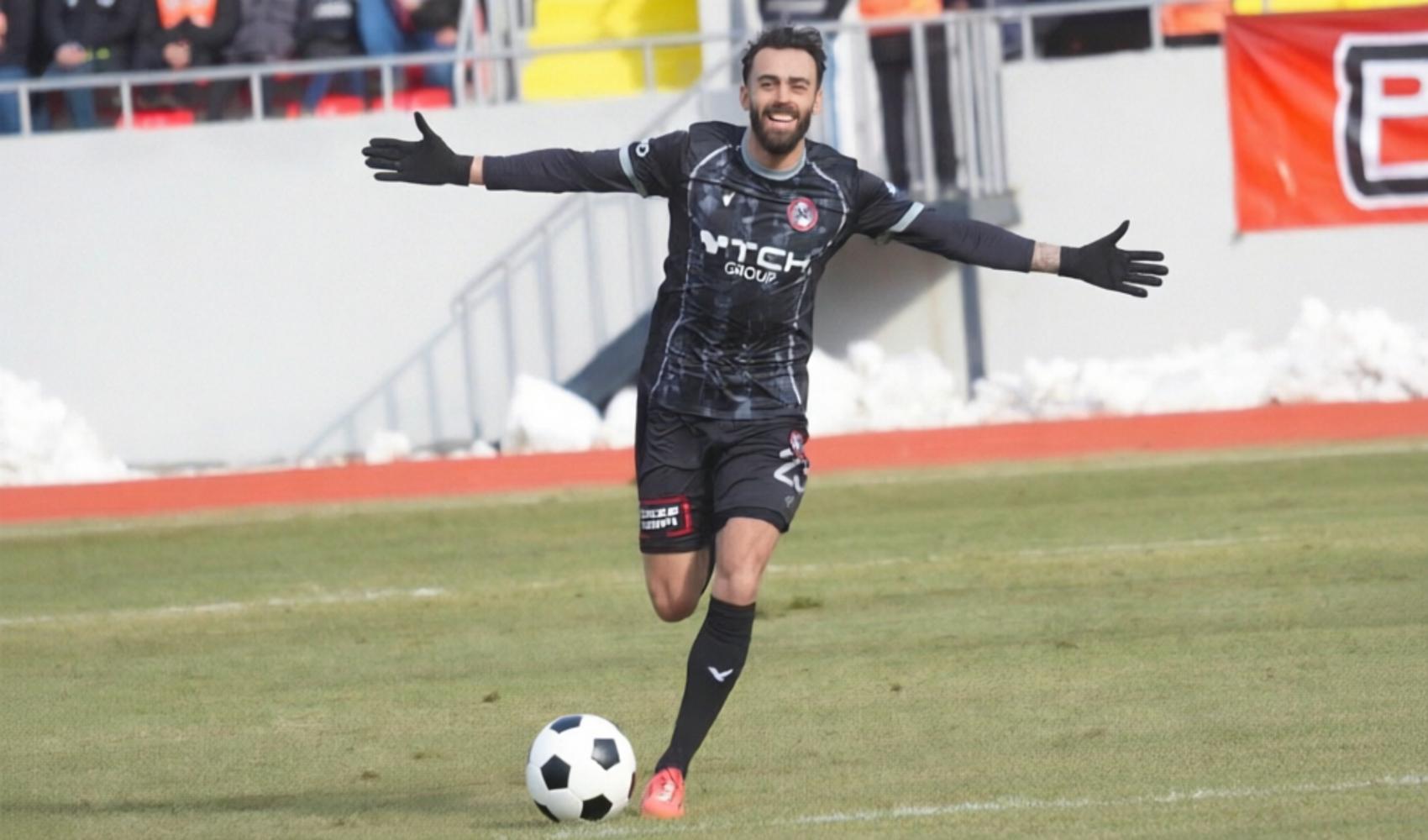 Erciyes 38 FSK ficha al delantero Berkay Ekici antes de la nueva temporada