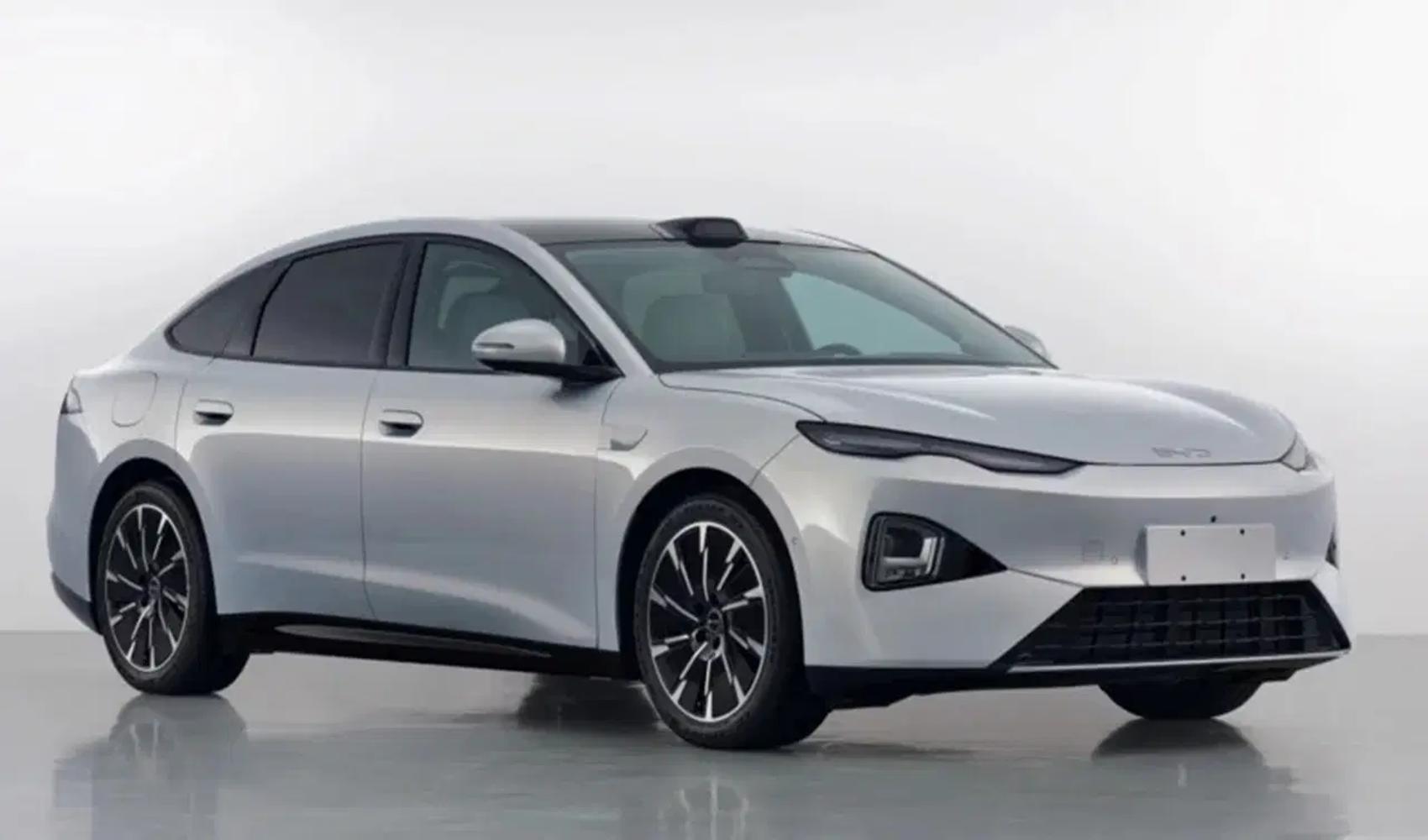 La nouvelle offensive de BYD avec la Seal 07 relance le débat sur le renouvellement rapide des modèles automobiles