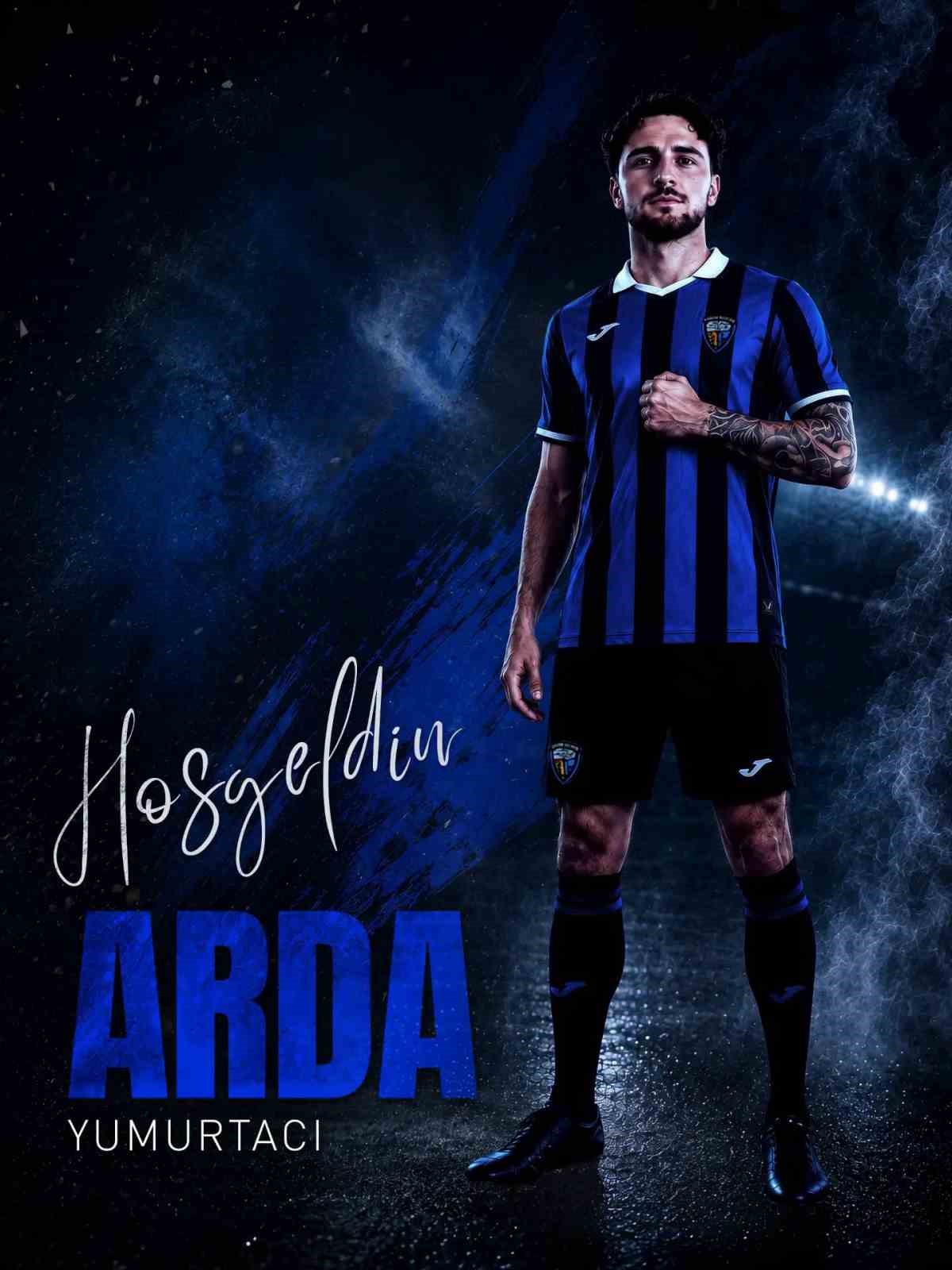 Karacabey Belediyespor formasıyla tanıtılan Arda Yumurtacı.