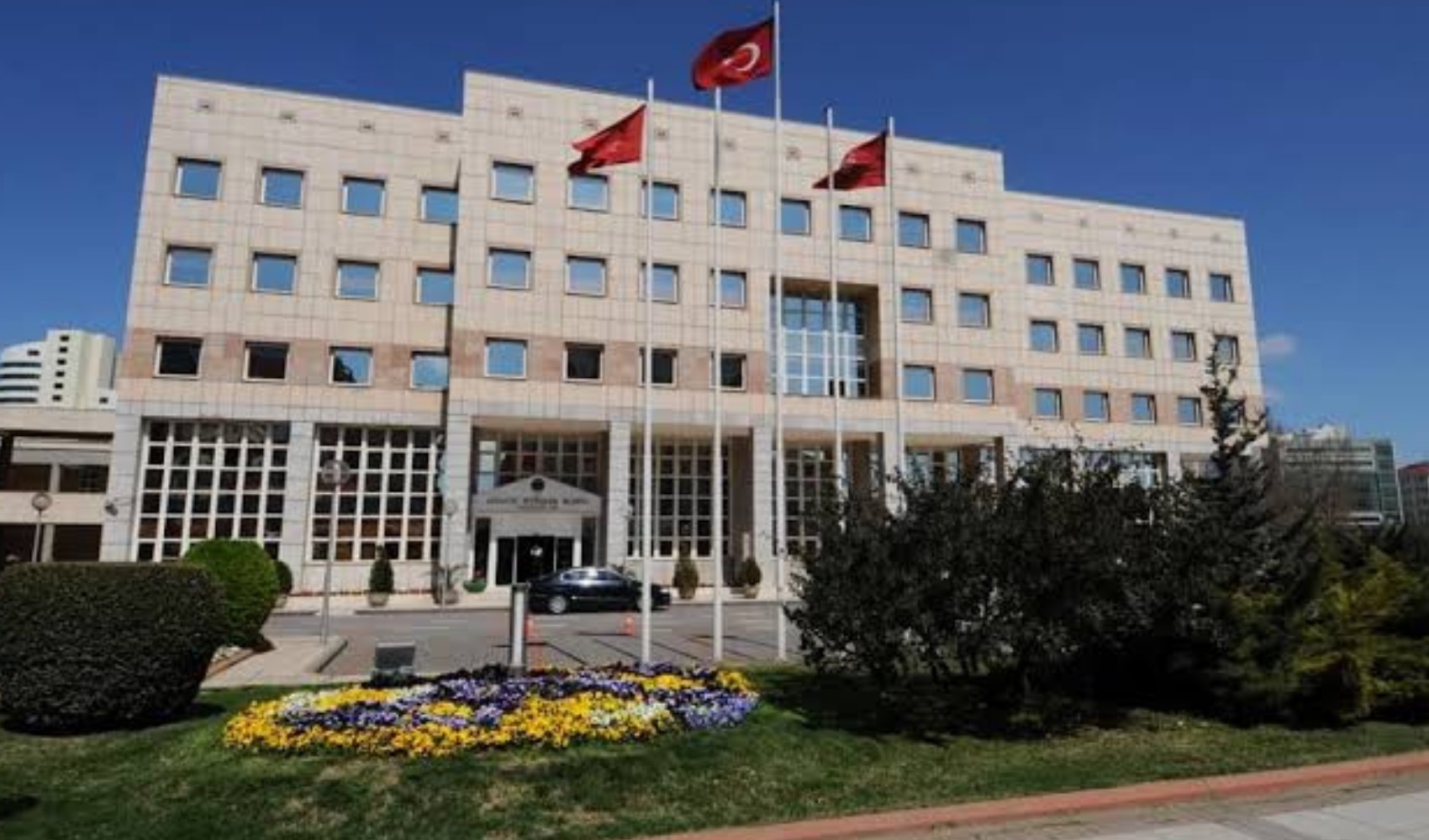 AKP'li belediyede ihale dosyası dikkat çekti