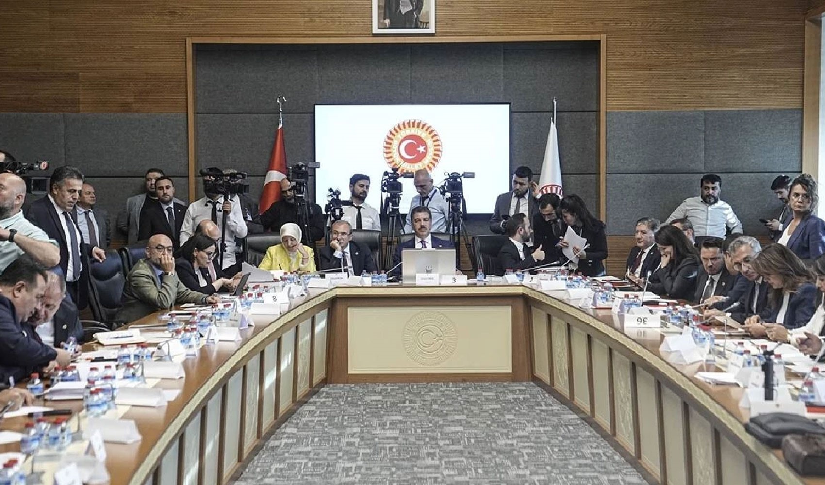 Sevr’i yırtan Gazi Meclis’ten cilalı Sevr’i onaylayan Meclis’e