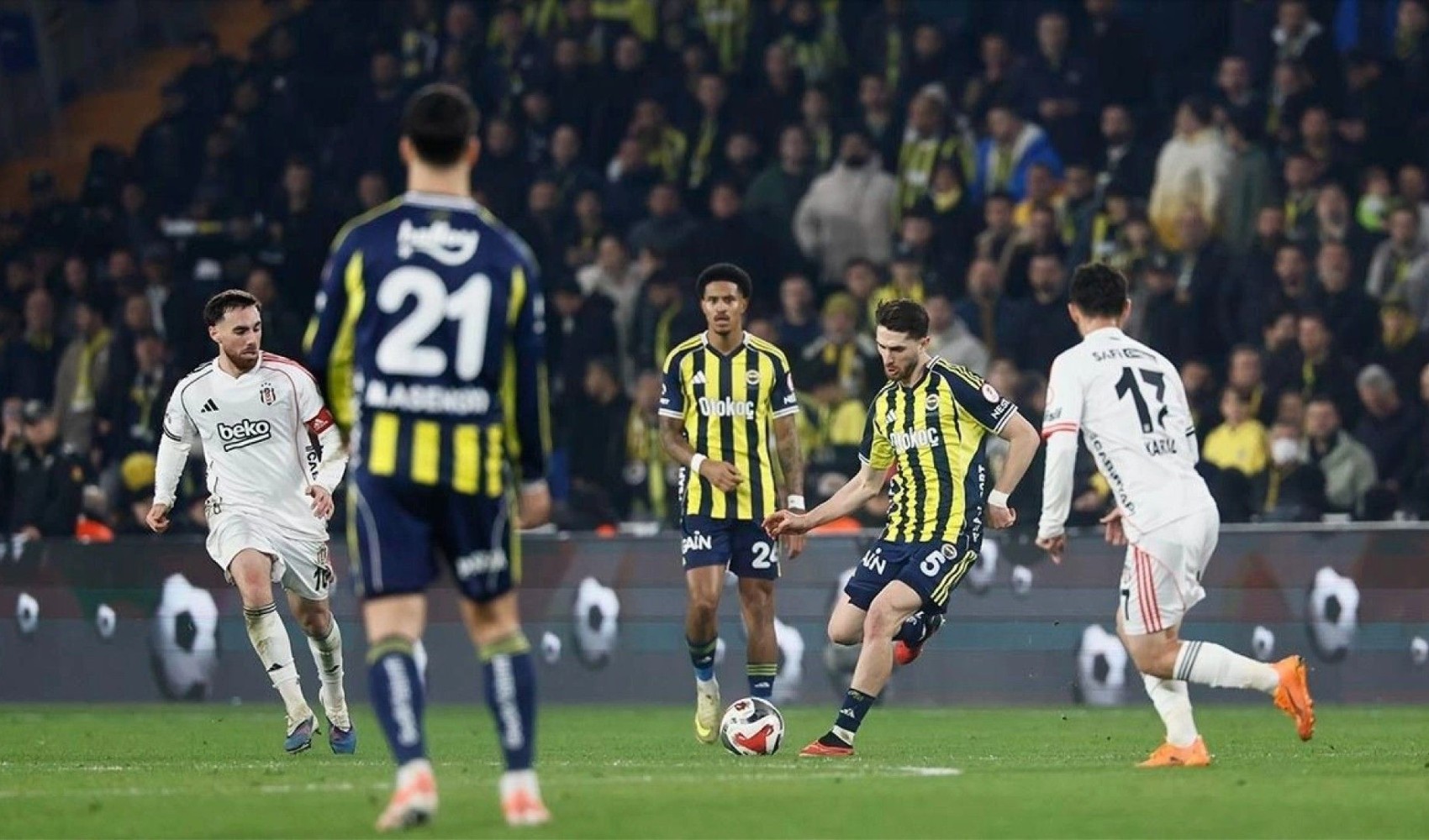 Fenerbahçe-Beşiktaş derbisinin bilet fiyatları açıklandı: En pahalı koltuk 55 bin TL