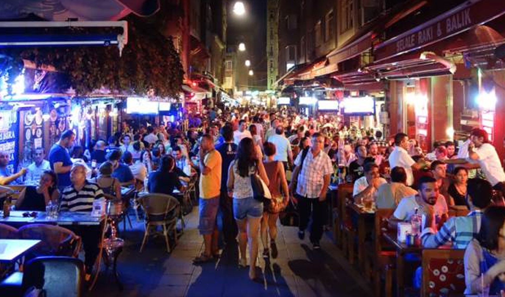 AKP'li vekilden 'Barlar sokağı kapatılsın' çağrısı! 'Belediye başkanı seçilseydim bir günde hepsinin ruhsatlarını iptal edecektim'