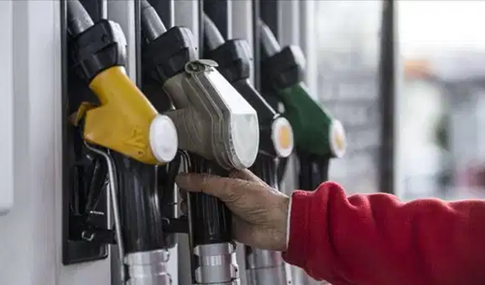 Motorinde ÖTV zammı pompaya yansıdı