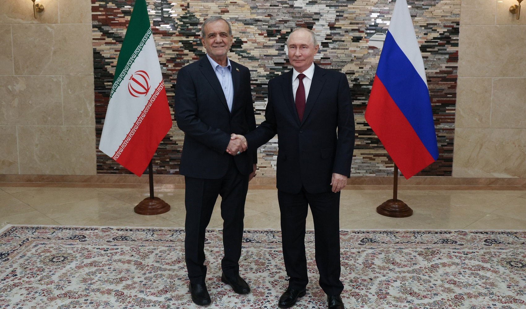 Peseschkian traf sich in Bischkek mit Putin
