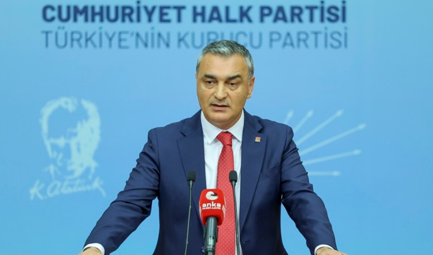 Le porte-parole du CHP, Sarı, exprime son mécontentement envers le maire d'Ankara, Mansur Yavaş : « Nous aurions aimé que notre maire soit présent »