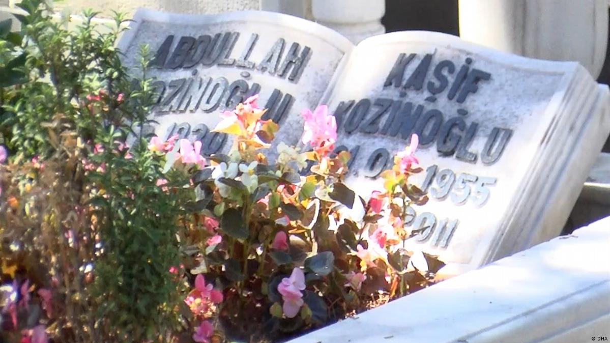 A view from Kaşif Kozinoğlu's grave in Ümraniye.