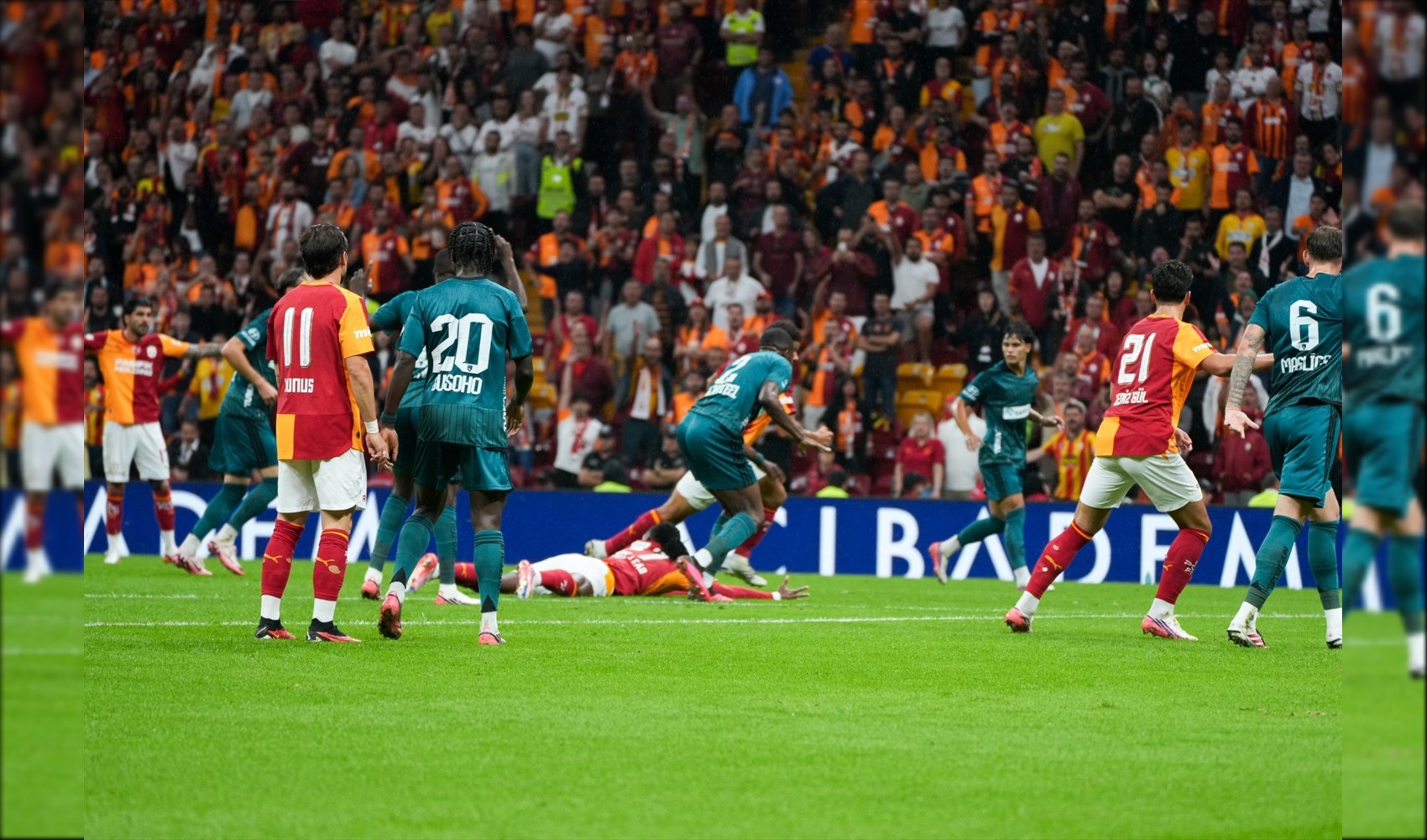 Galatasaray ligde evindeki yenilmezliğini sürdürdü