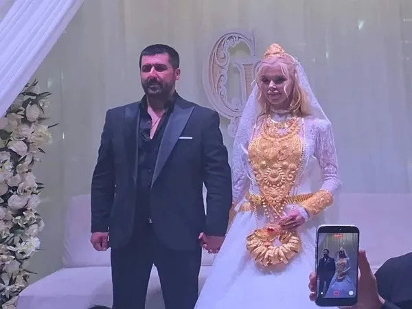 Mehmet Fatih Tançalan ve Çağla Öz’ün düğün töreninden bir görüntü.
