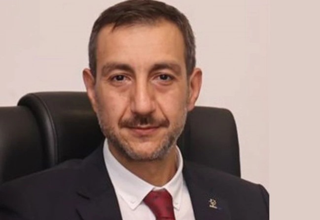 AKP Kilis İl Başkanı Zihni Serhan Diyarbakırlı’nın portre fotoğrafı.