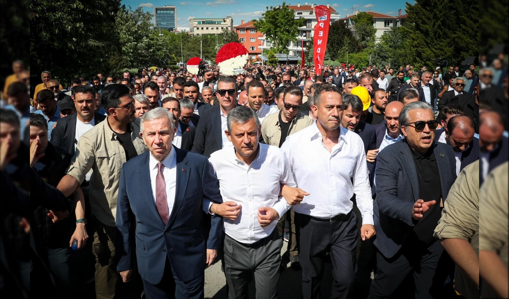 Mansur Yavaş, Özgür Özel'in 'onayımla gitti' sözlerine sitem etti iddiası