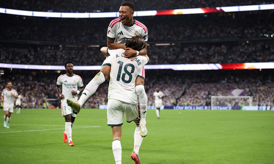 Kylian Mbappe, Real Madrid formasıyla gol sevinci yaşıyor.