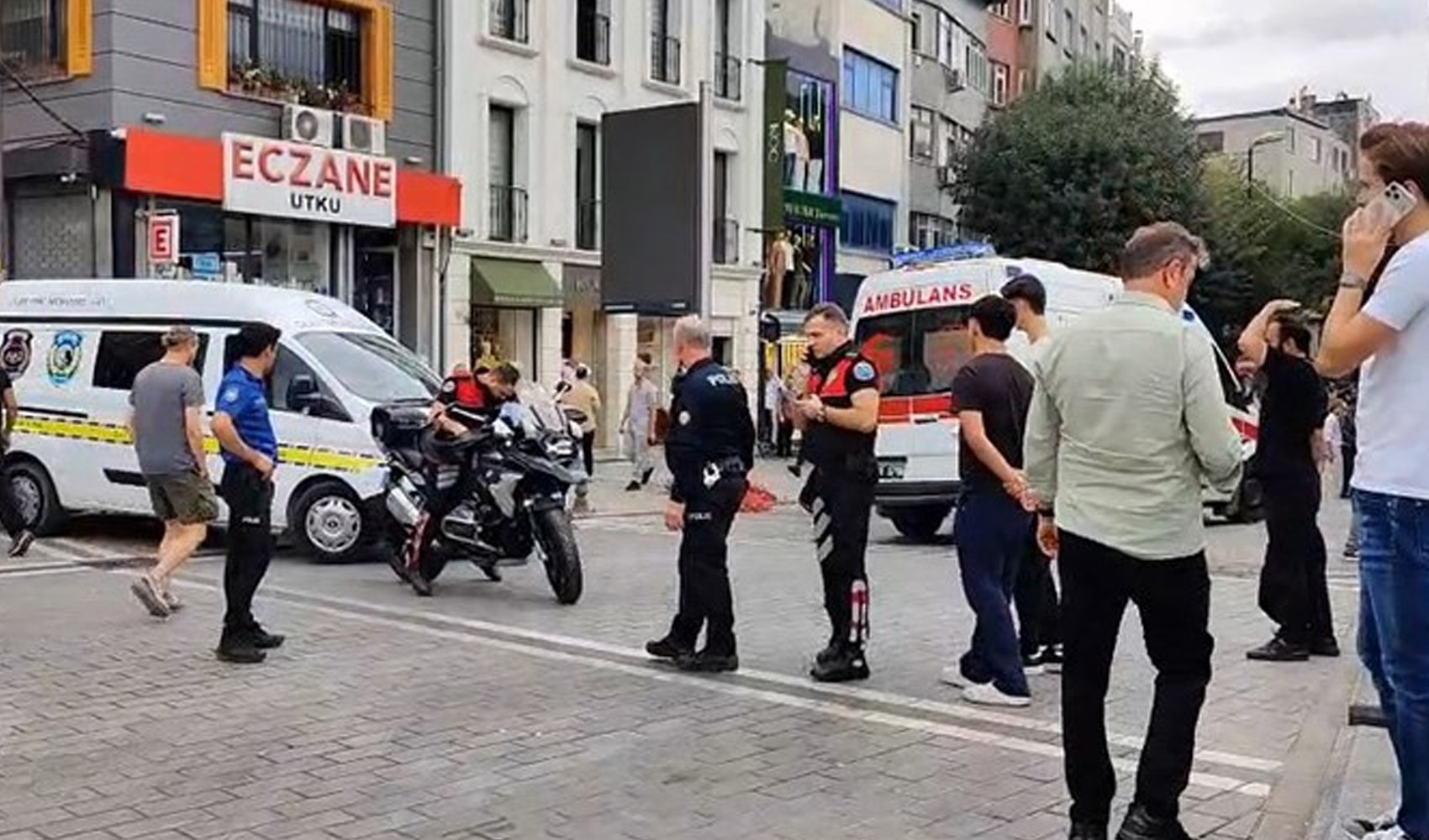 Fatih’te döviz bürosunda silahlı kavga: 2 kişi hayatını kaybetti, 2 kişi yaralandı