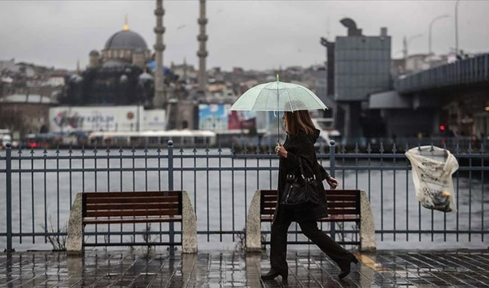 İstanbul'da sıcaklık düşüyor, yağışlı ve serin hava geliyor