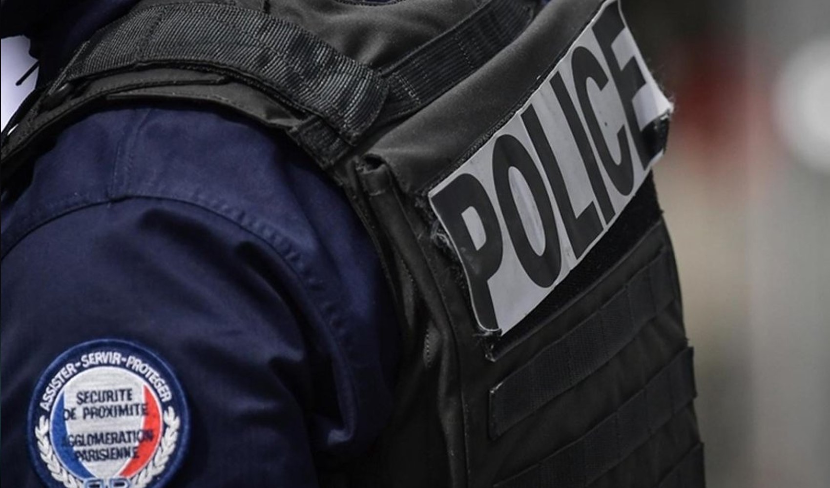 7 Turks arrested in 'Daltons' operation in France! 150 weapons seized