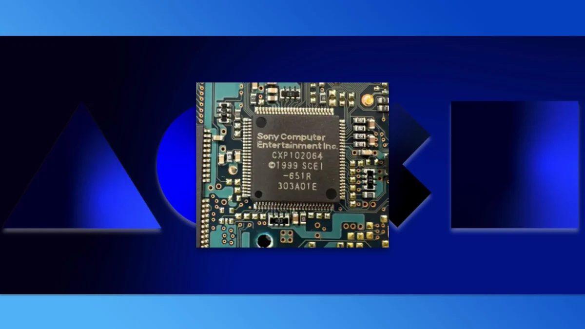 PlayStation 2 ile ilişkilendirilen MechaCon güvenlik çipini gösteren görsel.